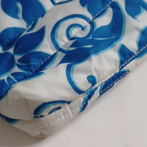 Estee Lauder Blue Floral Women's Makeup Bag - Picture 4 of 10